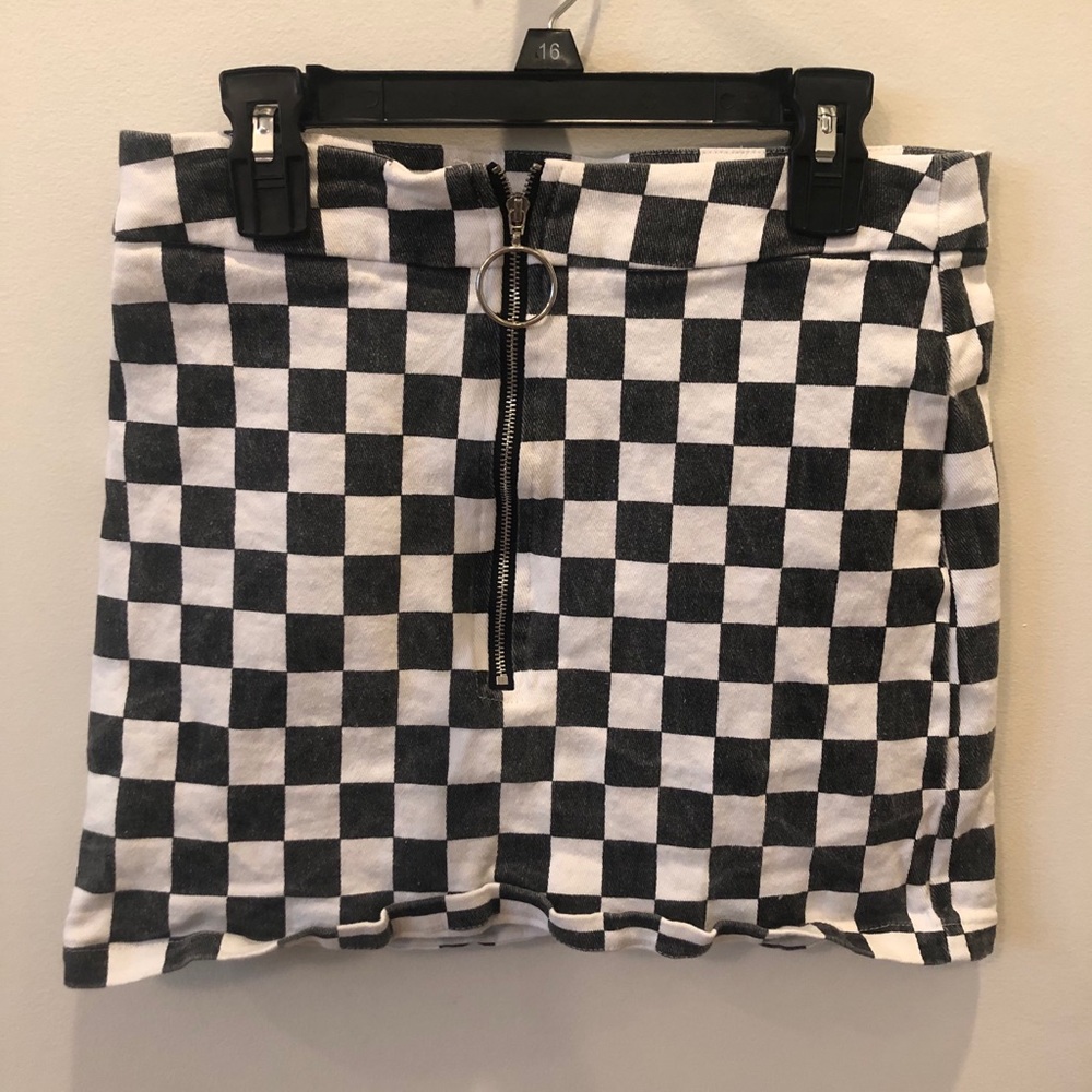 B&W checker board print skirt